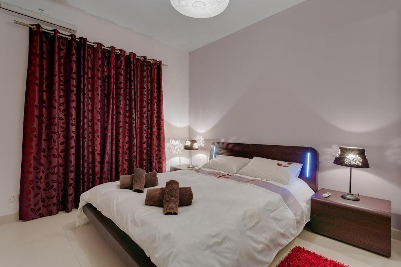 Luxury Apartment, Prime Location In St Julians San Ġiljan Buitenkant foto